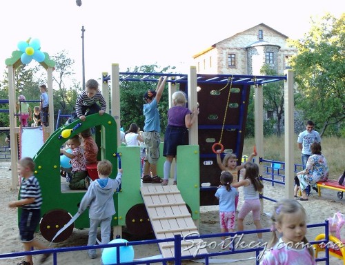 Дитячій майданчик, м. Ірпінь
