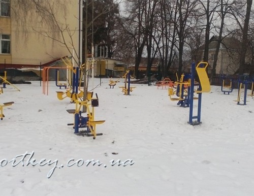 Вуличні тренажери, с.Лісники